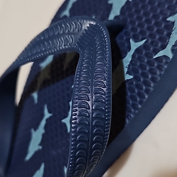Old Navy Kid Size 1Y-2Y Blue (Shark)Flip-Flop Sandals New - Picture 7 of 11